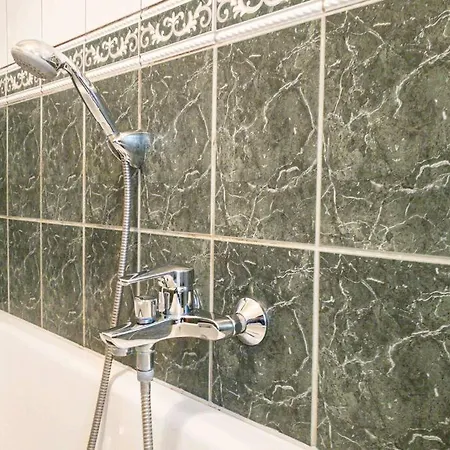 Altbau-schmuckstueck An Der Karli Mit Riesigem Balkon Apartment *