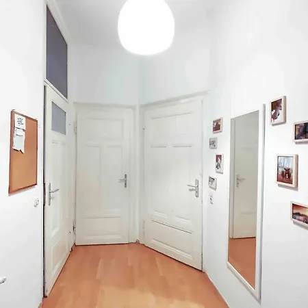 Altbau-schmuckstueck An Der Karli Mit Riesigem Balkon Apartment Leipzig