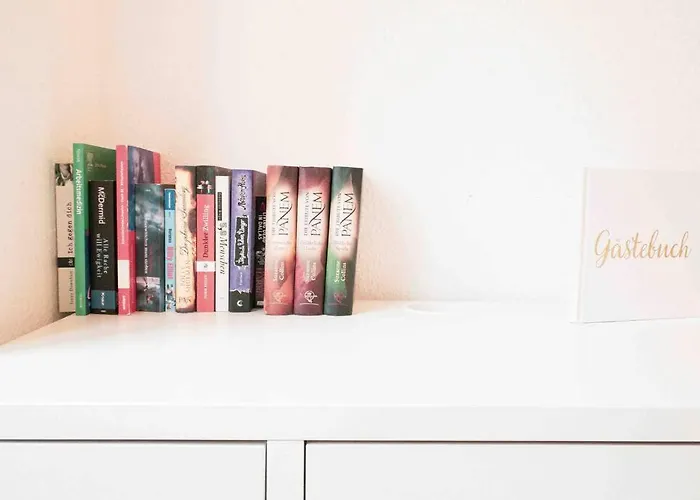 Altbau-schmuckstueck An Der Karli Mit Riesigem Balkon Apartament *