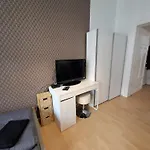 Apartamento Altbau-schmuckstück An Der Karli Mit Riesigem Balkon