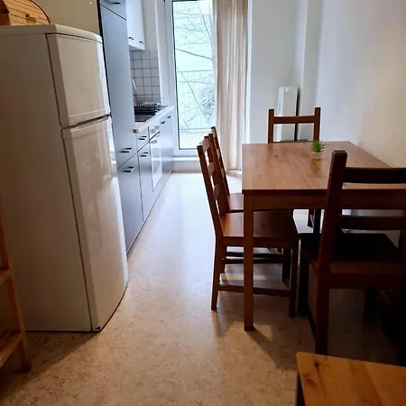 Altbau-schmuckstueck An Der Karli Mit Riesigem Balkon * Lipsko