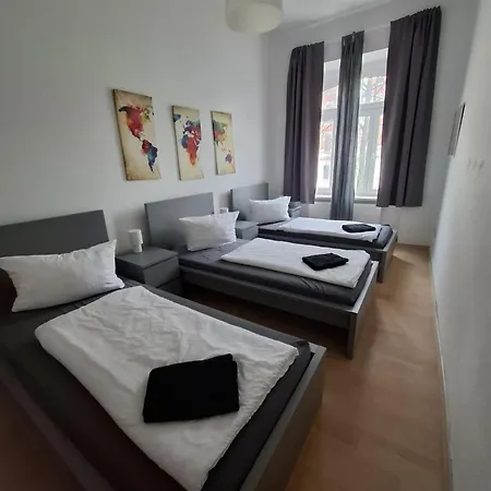 Apartment Altbau-schmuckstueck An Der Karli Mit Riesigem Balkon Leipzig
