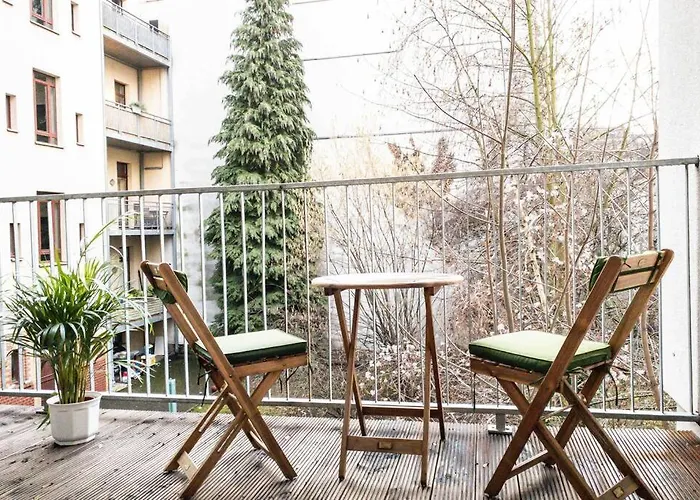 Appartement Altbau-schmuckstueck An Der Karli Mit Riesigem Balkon *