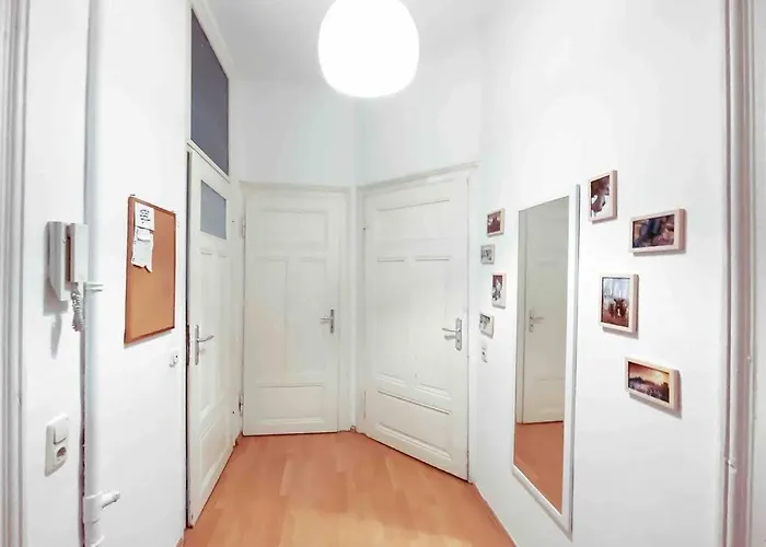 Altbau-schmuckstueck An Der Karli Mit Riesigem Balkon Appartement Leipzig