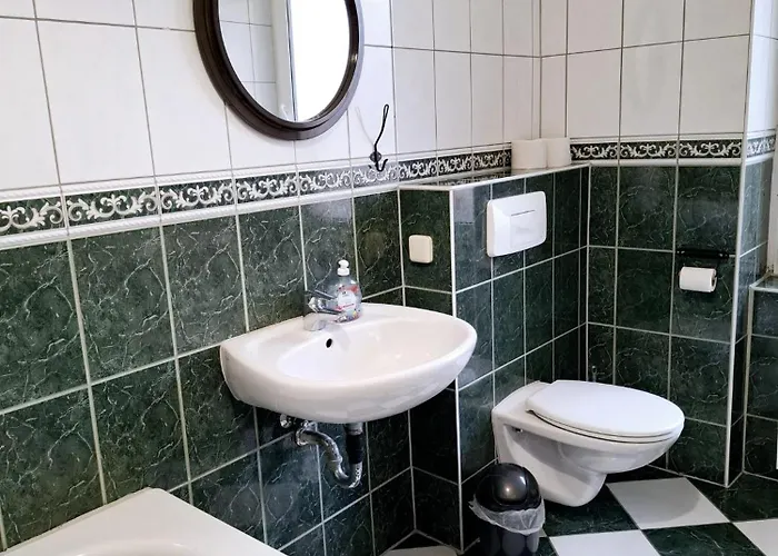 Altbau-schmuckstueck An Der Karli Mit Riesigem Balkon Appartement Leipzig