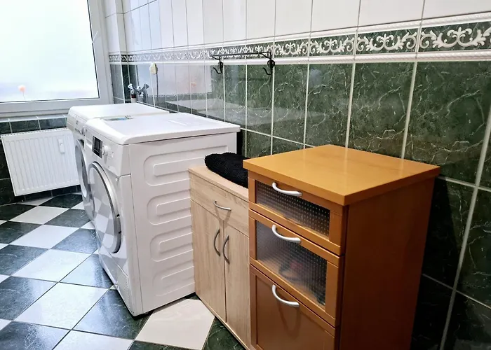 Altbau-schmuckstueck An Der Karli Mit Riesigem Balkon Appartement Leipzig