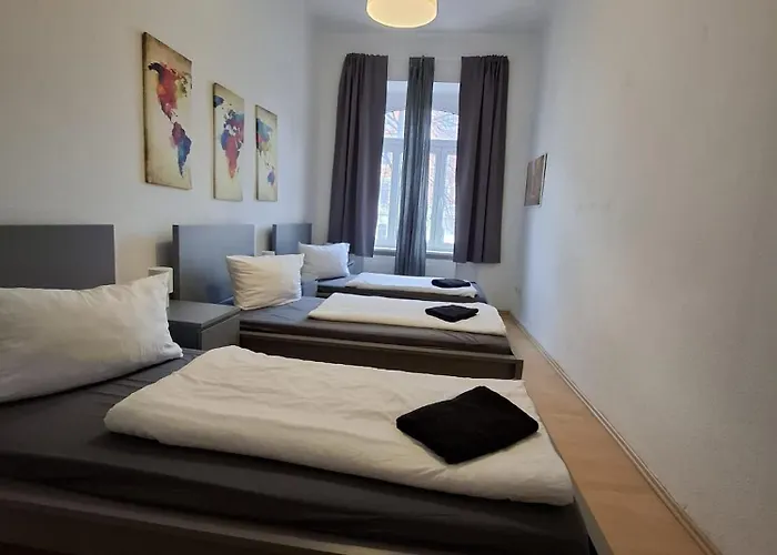 Altbau-schmuckstueck An Der Karli Mit Riesigem Balkon Appartement *