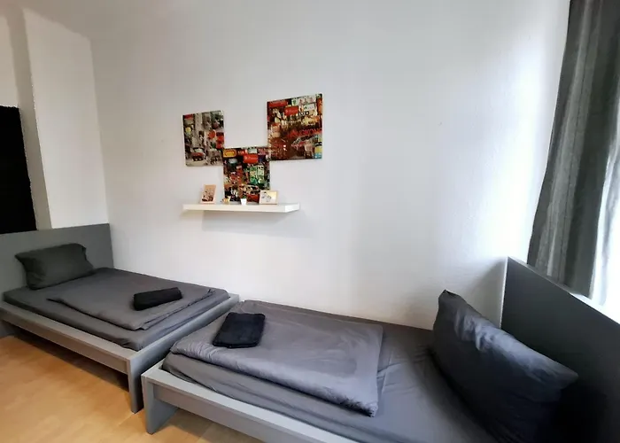 Appartement Altbau-schmuckstueck An Der Karli Mit Riesigem Balkon *