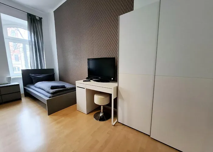 Altbau-schmuckstueck An Der Karli Mit Riesigem Balkon Appartement Leipzig